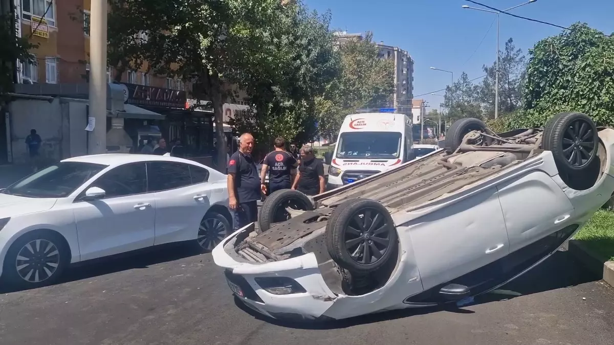 Diyarbakır’da 14 Yaşındaki Sürücü Kaza Yaptı