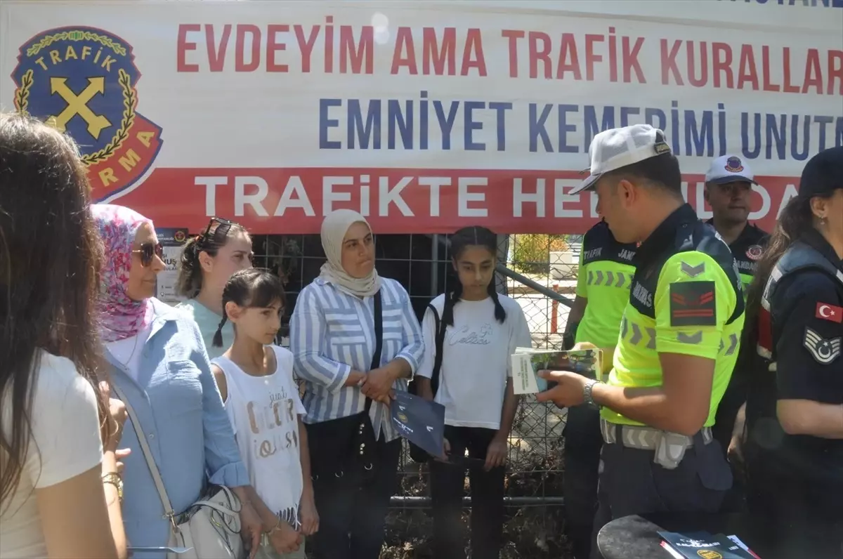 Ödemiş’te Jandarma Trafik ve KADES Bilgilendirmesi