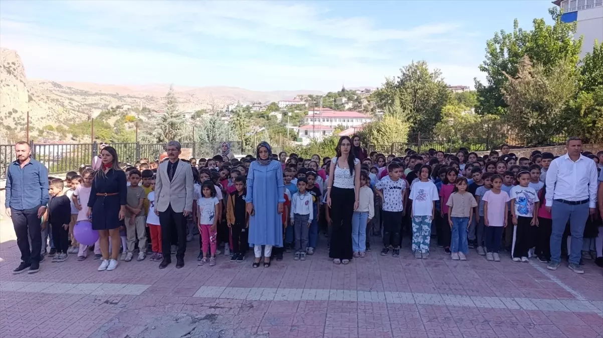 cemisgezekte ilkogretim haftasi kutlandi L5g22urF