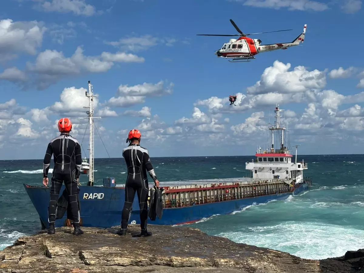 kandirada gemide mahsur kalan 7 murettebat kurtarildi Jw3HY5Eg