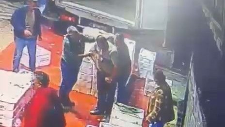 Yediği hünnap soluk borusuna kaçtı, Heimlich manevrasıyla kurtarıldı