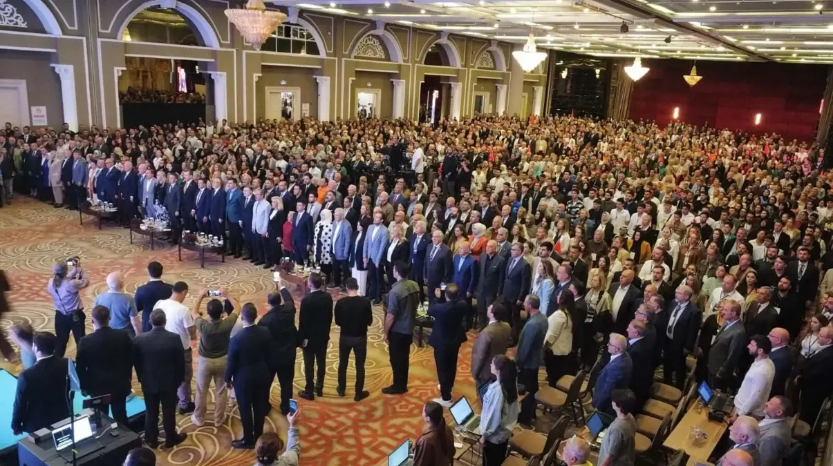 bakan isikhan izmir cop daglarindan ve kokudan gecilmiyor yLqMbDst