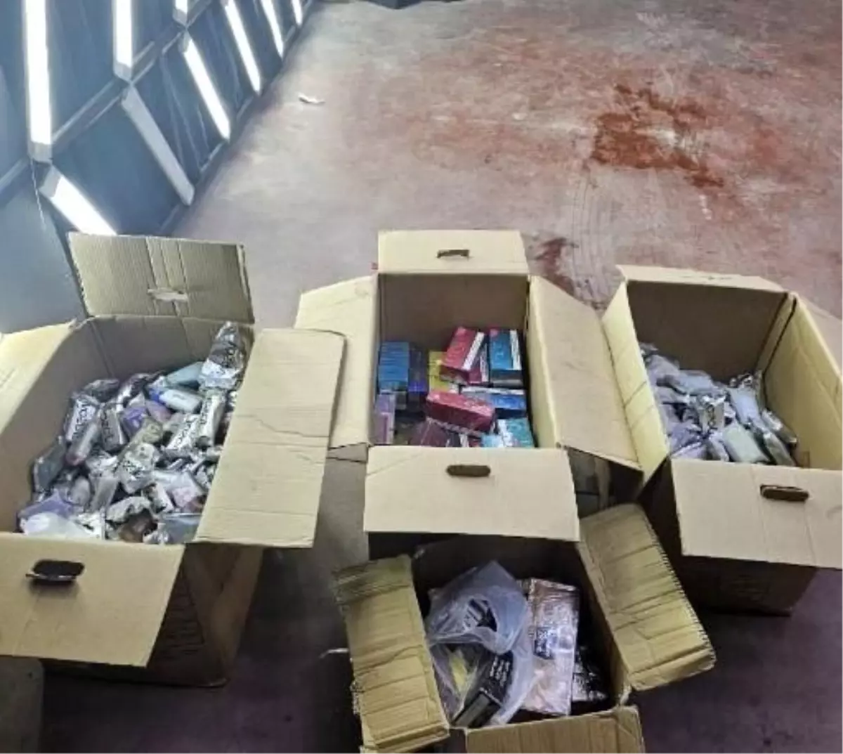 Sakarya’da Kaçakçılık Operasyonu: 2 Gözaltı