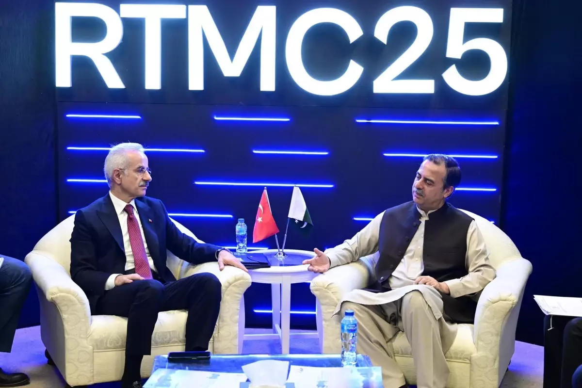 Uraloğlu, Pakistan ile Denizcilik Görüşmeleri Yaptı