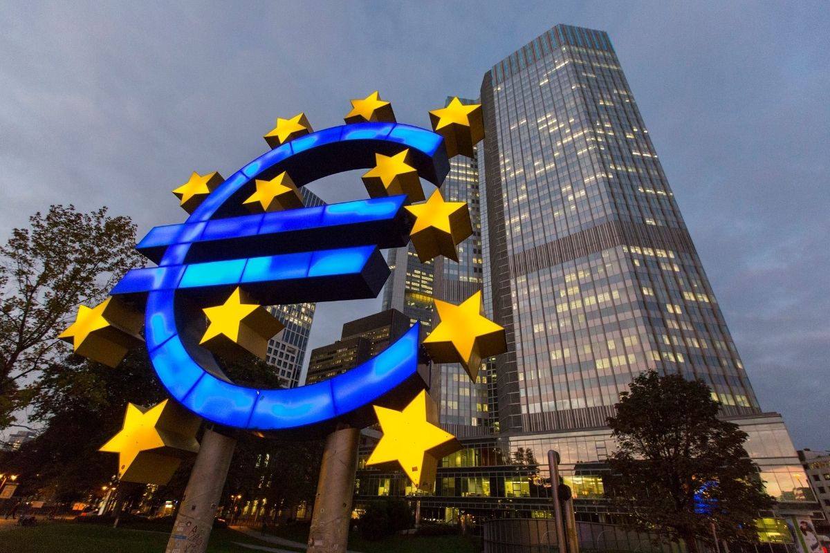 Euro Bölgesi’ndeki bankalar zorlu risk ortamında ECB’den dayanıklılık uyarısı aldı