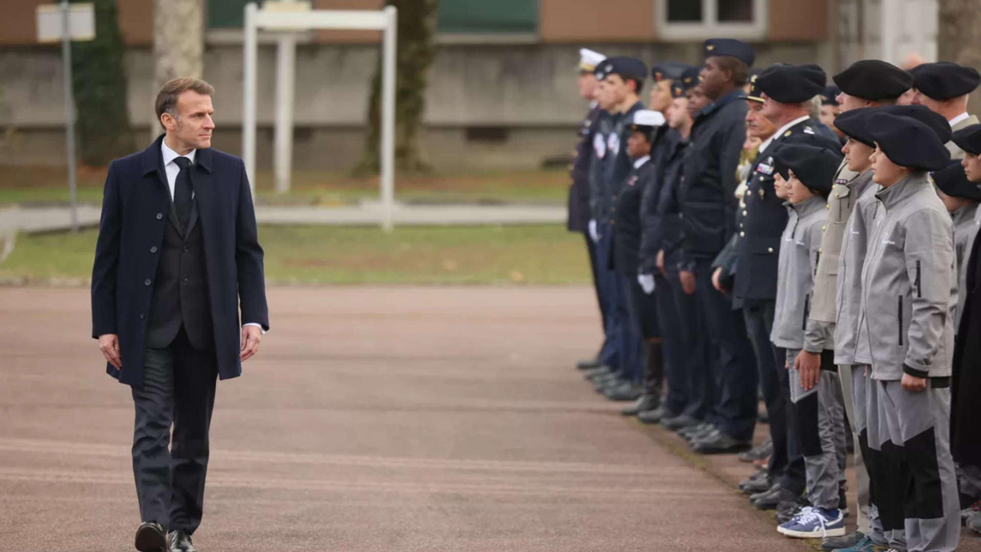 Fransa’da gelecek yazdan itibaren gönüllü askerlik hizmeti getirilecek