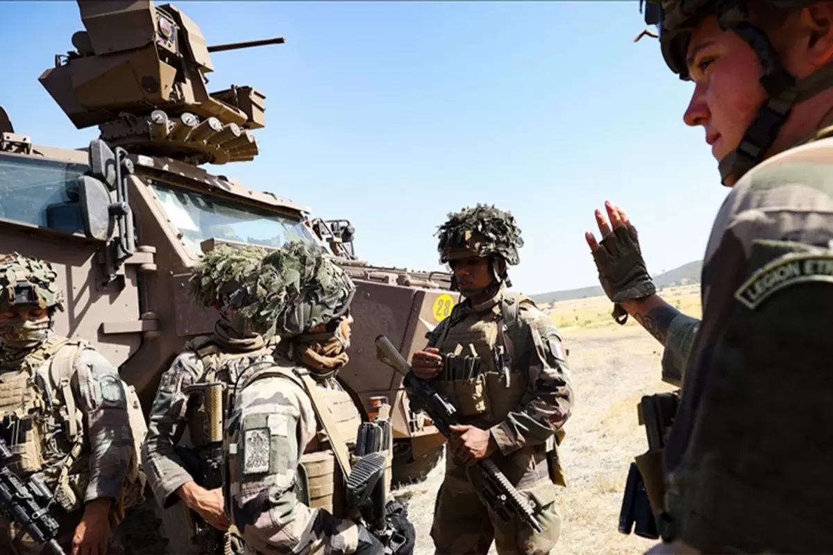 Fransa’yı karıştıran savaş çağrısı: Çocuklarınızı kaybetmeye hazır olun