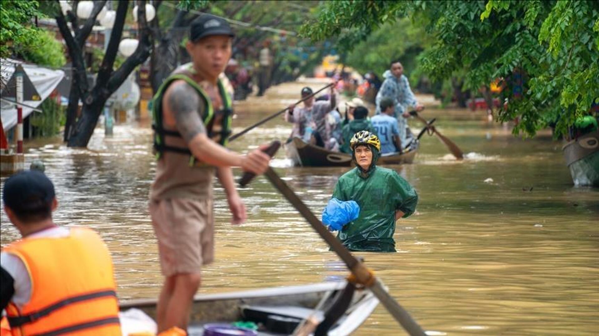 Vietnam’da sel felaketi: Can kaybı 90’a ulaştı, onlarca kişi kayıp