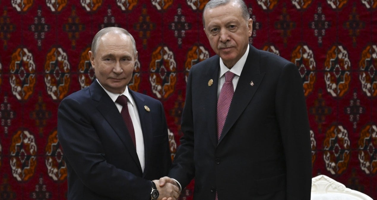 Erdoğan ve Putin, Türkmenistan’da bir araya geldi