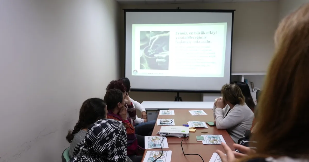 İstanbul Maltepe’de kadınlara tasarruf yönetimi ve çevre eğitimi
