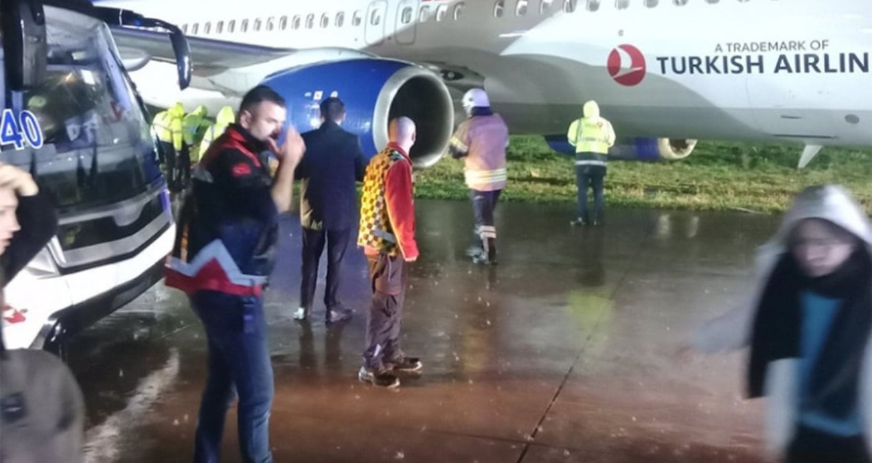 Sabiha Gökçen’de korku dolu anlar: Yolcu uçağı pistten çıktı, toprağa saplandı