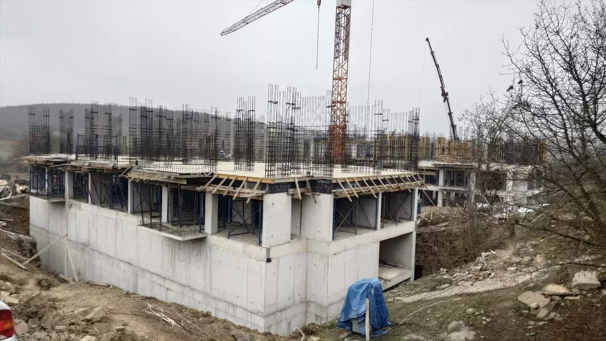 TOKİ, Asarcık’ta Konut İnşaatlarına Devam Ediyor