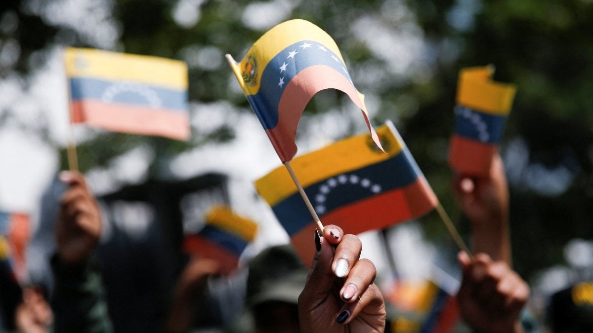 Venezuela, ABD’nin müdahalesinde ölen askerler için yas ilan etti