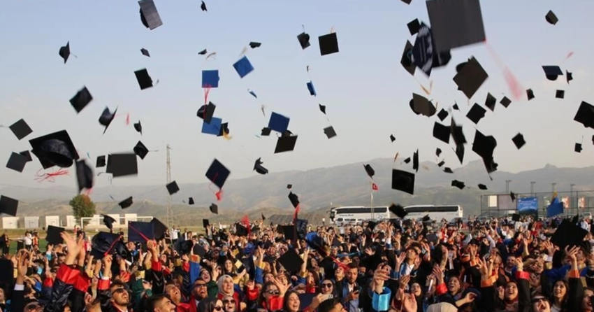 Universite mezunlarinda istihdam geriledi en yuksek oran tip mezunlarinda en yuksek kazanc pilotajda n9uULT7t